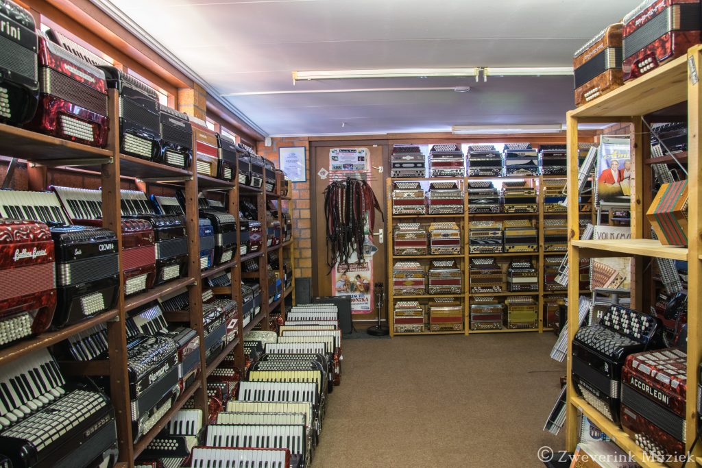 muziekwinkel accordeon